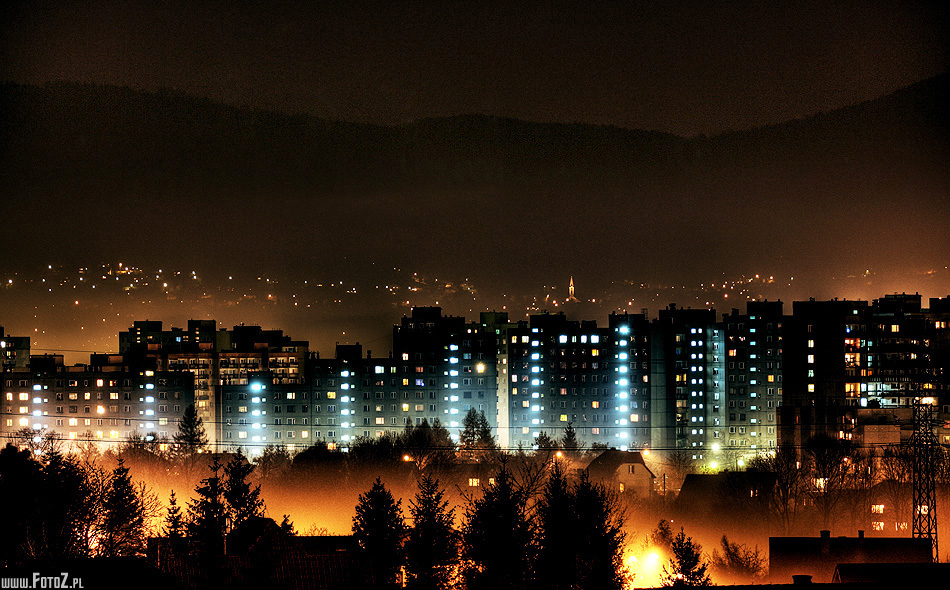 Osiedle Karpackie nocą - zdjęcie nocne karpackie bielsko