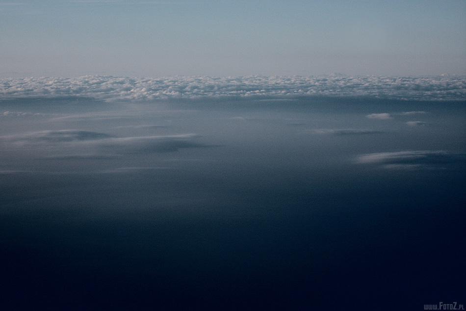 Tafla chmur nad oceanem - samolot, chmury, horyzont, obłoki, zimne widoki chmur, 