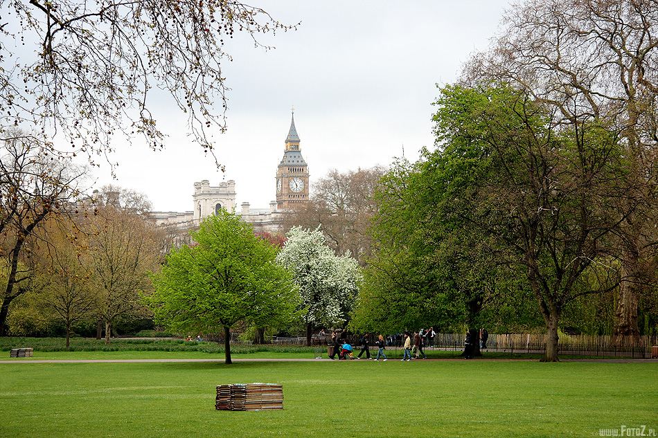 Park przy Buckingham Palace - Londyn, zabytki, rezydencja brytyjskich monarchw, paac krlewski, przyroda, London