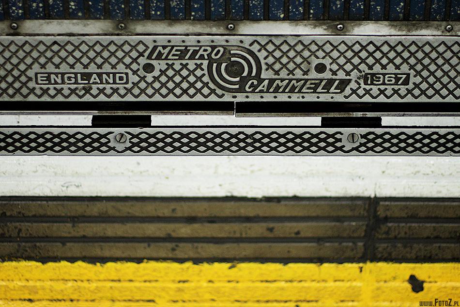 Metro Steel Plate - Londyn, stacja, London tube, underground 