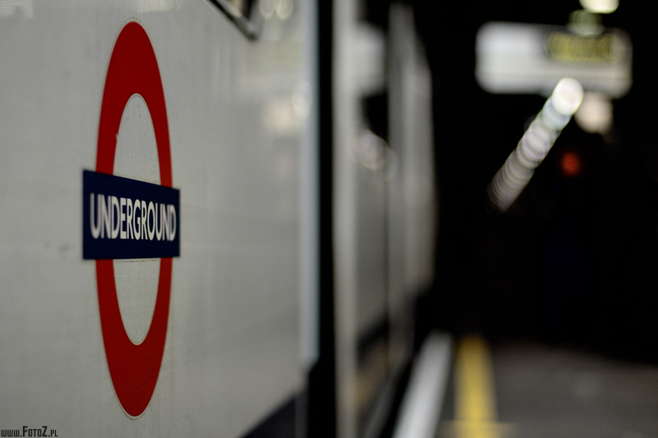 Metro-korytarz - Londyn, zabytki, architektura, undergroun, London tube