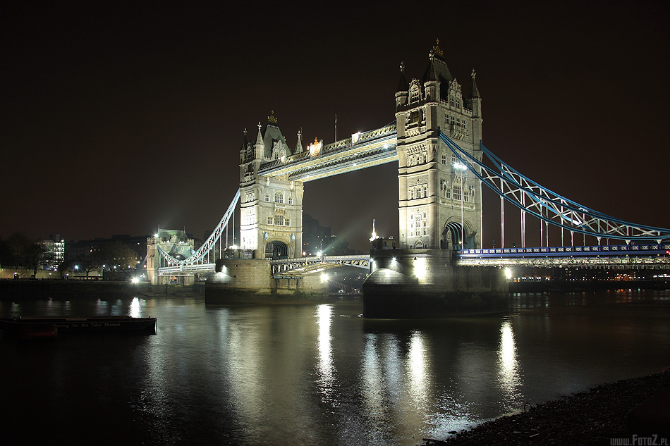 Tower Bridge noc - Londyn, zabytki, architektura, London, Tamiza, rzeka, most, zdjecia nocne Londynu