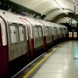 Londy�skie metro, underground, London tube - Metro