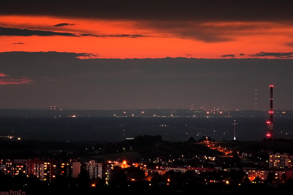 Pomienny zachd - bielsko noc, panorama bielska z dbowca