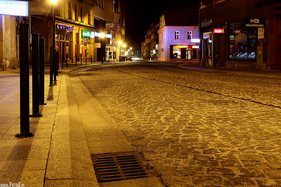Barlickiego - ulica Barlickiego noc