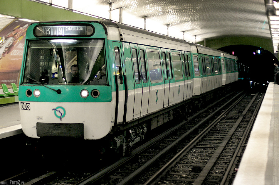 Paryskie metro - zdjęcie paryskiego metra