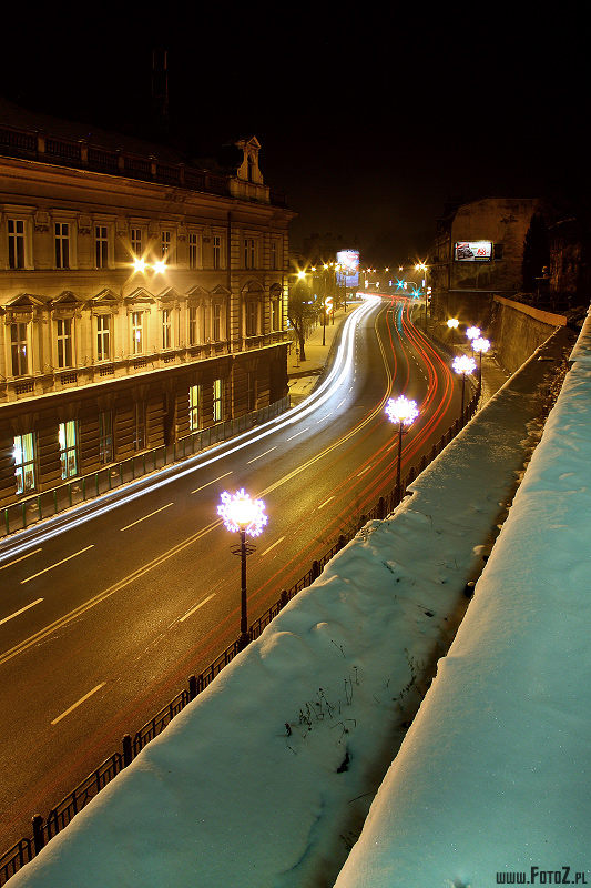Zimowy widok na plac Żwirki i Wigury - 