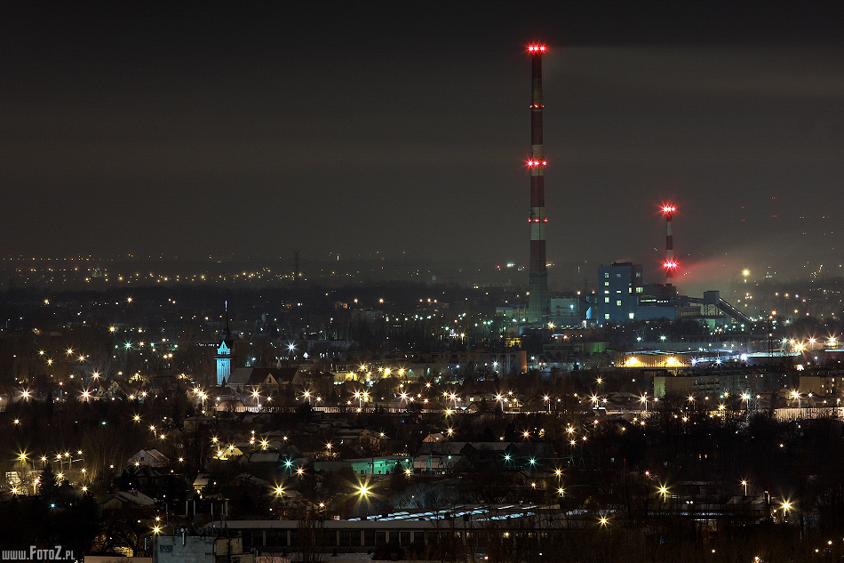Komorowice i Czechowice - zdjęcie nocna komorowic, kominy w czechowicach nocą