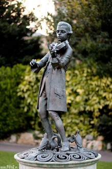 Baht, Somerset, architektura, zabytki, architektura romańska, styl georgiański, rzeźba, posag, muzyk - Wieczny Skrzypek