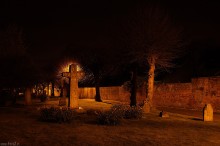 Devizes, Wiltshire, Anglia, angielska Architektura, cmentarz, noc - Cmentarzysko