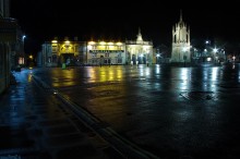 - Market Place nocą