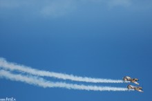 zdjęcia lotnicze z pikniku w bielsku, zdjęcie samolotu, akrobacje podniebne, ewolucje powietrzne - Aerobatic Yakkers Yak-52TW
