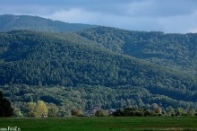 zdjęcia lotnicze z pikniku w bielsku, zdjęcie samolotu, akrobacje podniebne, ewolucje powietrzne - Widok na góry