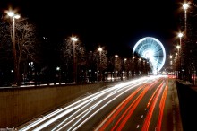 ruch uliczny przy Oku Paryża - Paryskie oko