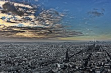 zdjcie chmur nad paryem, panorama parya z chmurami - Chmury nad Paryem